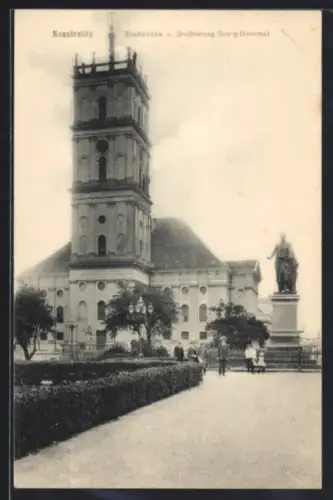AK Neustrelitz, Stadtkirche, Grossherzog Georg-Denkmal