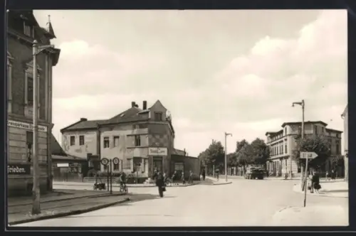 AK Finow /Mark, Am Stern, Strassenszene mit Geschäftshaus und Verkehrsschildern