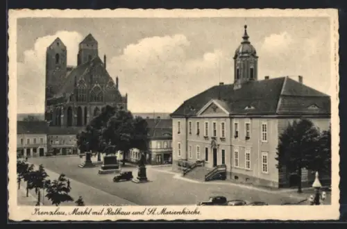AK Prenzlau, Markt mit Rathaus und St. Marienkirche
