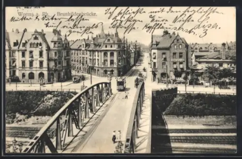 AK Worms am Rhein, Brunhildenbrücke, Strassenbahn