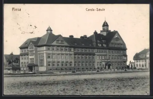 AK Riesa, Carola-Schule in der Aussenansicht