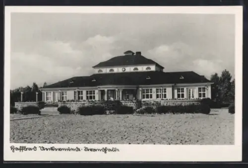 AK Ueckermünde, Strandhalle mit Vorplatz