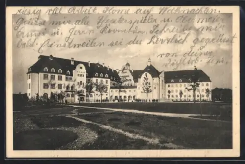 AK München-Pasing, Kgl. Lehrerbildungsanstalt, Rückansicht mit Grünfläche