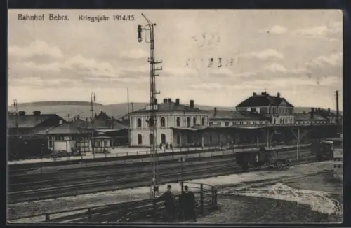AK Bebra, Bahnhof, Kriegsjahr 1914/15, Rückansicht mit Gleisen u. Bahnsteig