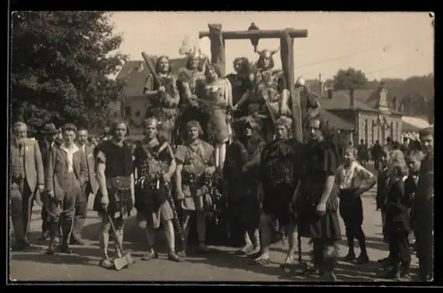 Foto-AK Coburg, Eineweihung der Veste Coburg 1924, Wagen aus dem Festzug