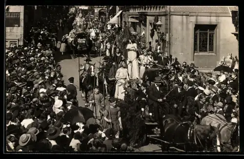 Foto-AK Coburg, Einweihung der Veste Coburg 1924, Festwagen mit Hirschfigur im Festzug