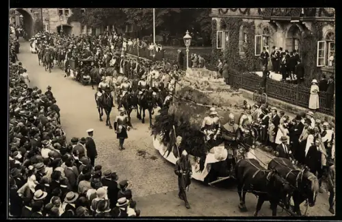 Foto-AK Coburg, Einweihung der Veste Coburg 1924, Festwagen mit Rittern im Festzug
