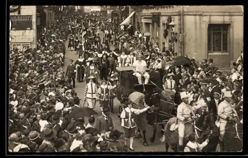 Foto-AK Coburg, Einweihung der Veste Coburg 1924, Festumzug