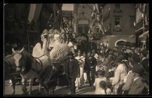Foto-AK Coburg, Einweihung der Veste Coburg 1924, Festzug mit Schwan-Plastik