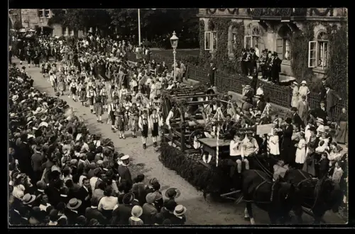 Foto-AK Coburg, Einweihung der Veste Coburg 1924, Festzug mit Festwagen
