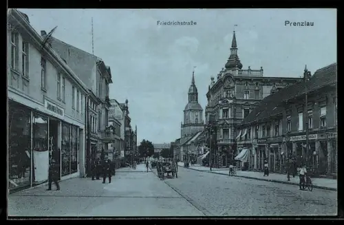 AK Prenzlau, Friedrichstrasse mit Geschäften