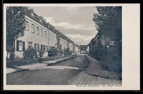 AK Neuseddin, Dr. Stapff Strasse mit Wohnhäusern