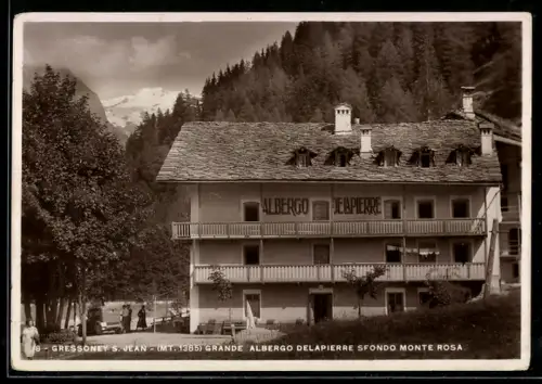 AK Gressoney-Saint-Jean, Grande Albergo Delapierre sfondo Monte Rosa