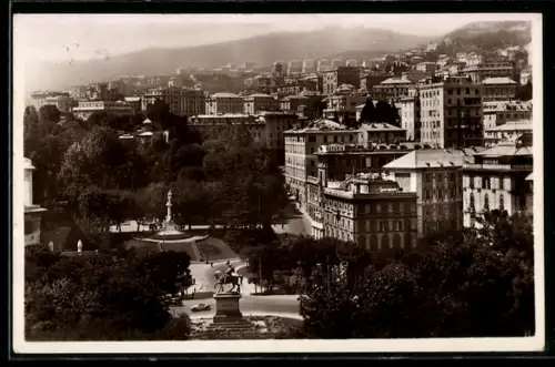 AK Genova, Piazza Corvetto con monumento e vista sulla città circostante