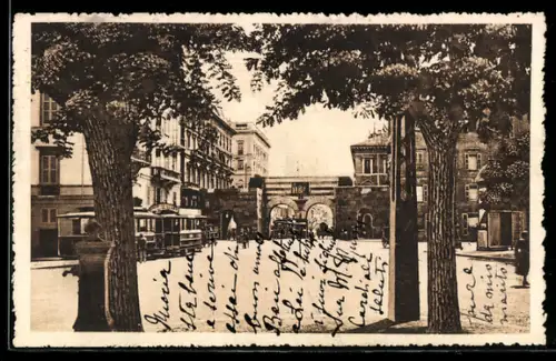 AK Milano, Porta Venezia con tram e alberi sul viale