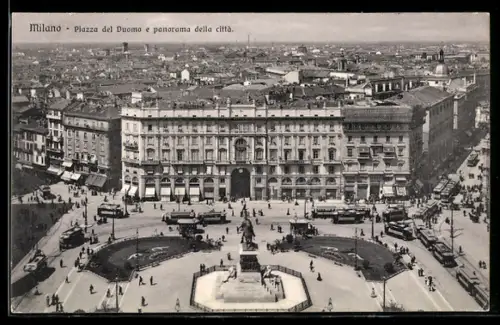 AK Milano, Piazza del Duomo e panorama della città con tram e vita cittadina