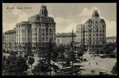 AK Milano, Piazza Piemonte con grandiosi edifici storici e vegetazione sullo sfondo