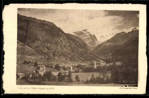 AK Champoluc /Valle d`Ayas, Vista panoramica delle montagne e del villaggio alpino