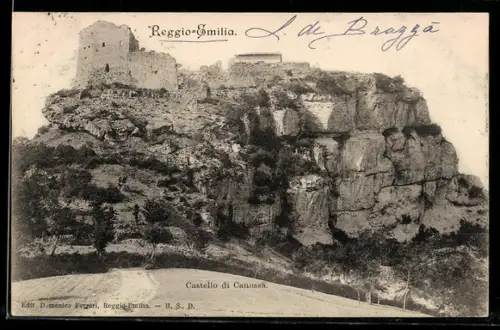 AK Reggio-Emilia, Castello di Canossa su una scogliera imponente