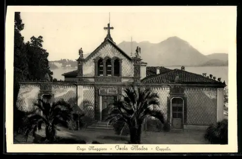 AK Isola Madre /Lago Maggiore, Cappella con vista panoramica sulle montagne e palme in primo piano