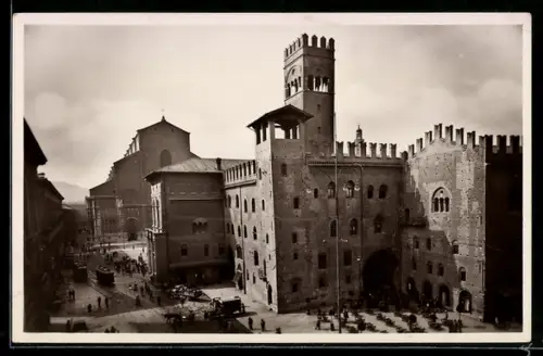 AK Bologna, Palazzi Re Enzo e Podestà