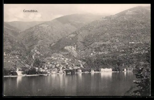 AK Cernobbio, Vista panoramica del lago e delle colline circostanti