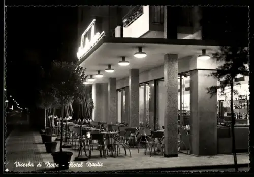 AK Viserba, Hotel Nautic di notte