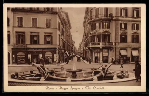 AK Roma, Piazza Spagna e Via Condotti con Fontana della Barcaccia e passanti