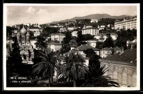 AK S. Remo, Ville e alberghi con palme e chiesa ortodossa sullo sfondo collinare
