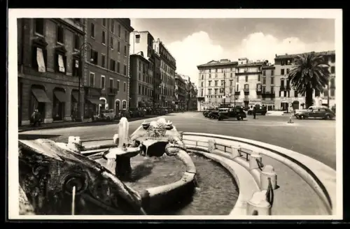 AK Roma, Piazza di Spagna, Veduta della fontana e palazzi circostanti con auto d`epoca