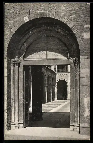AK Milano, Basilica di S. Ambrogio, ingresso e cortile interno
