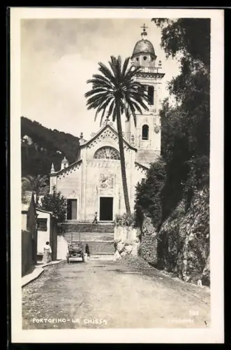 AK Portofino, La chiesa e la strada con una palma imponente