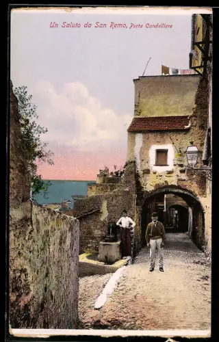 AK San Remo, Porta Candelliere con vista sul mare e persone per strada