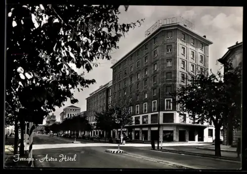 AK Ferrara, Astra Hôtel e strada alberata