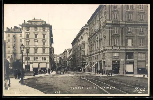 AK Genova, Via XX Settembre con edifici storici e passanti