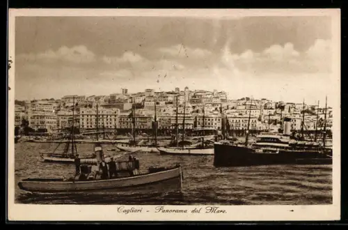 AK Cagliari, Panorama dal Mare con navi e barche