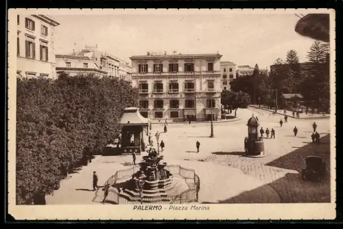 AK Palermo, Piazza Marina con fontana e passanti