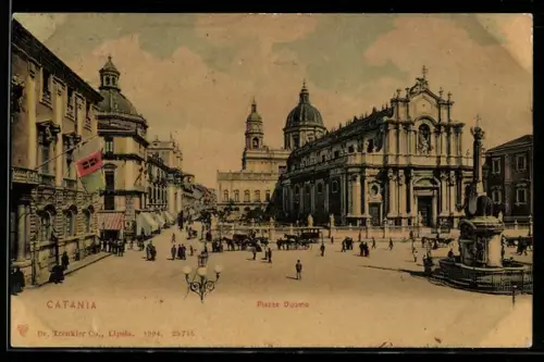 AK Catania, Piazza Duomo con vista sulla cattedrale e la fontana dell`Elefante