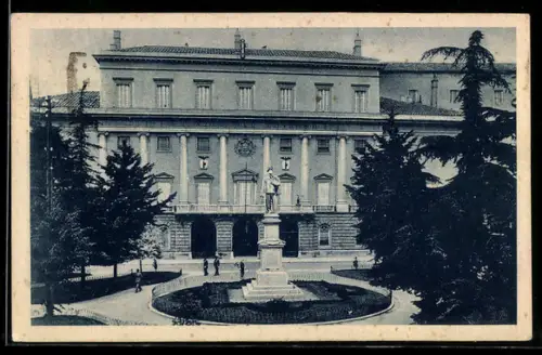 AK Parma, Palazzo del Governo con giardino e statue