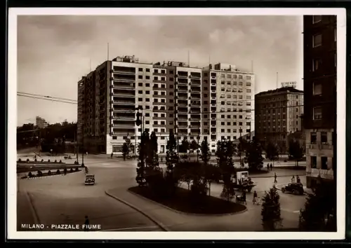 AK Milano, Piazzale Fiume con edifici e auto d`epoca sullo sfondo