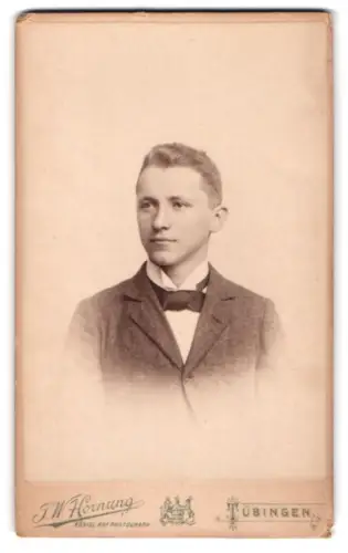 Fotografie J. W. Hornung, Tübingen, Uhlandstrasse 11, Porträt des Studenten Walter Haver