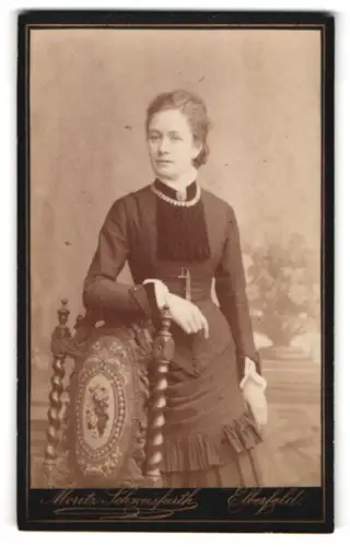 Fotografie Moritz Schweisfurth, Elberfeld, Herzogstrasse 41, Porträt der Frau Mathilde Bornefeld