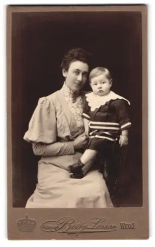 Fotografie Betty Larson, Wexiö, Mutter mit Kind