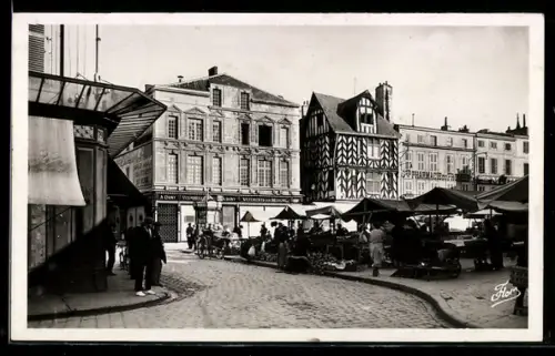 AK La Rochelle, Place du Marché