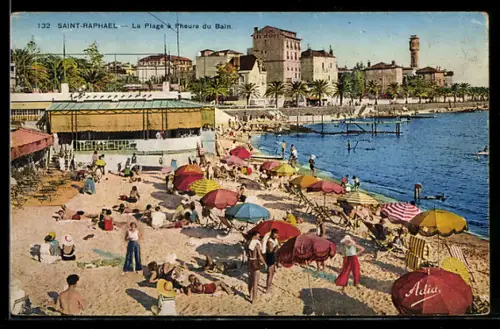 AK Saint-Raphael, La Plage à l`heure du Bain