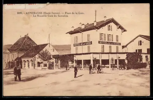 AK Annemasse /Haute-Savoie, Place de la Gare, La Nouvelle Gare du Samoens, Hôtel de la Gare