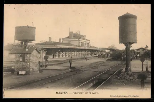 AK Mantes, Intérieur de la Gare