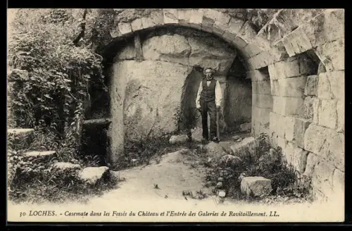 AK Loches, Casemate dans les Fossés du Château et l`Entrée des Galeries de Ravitaillement