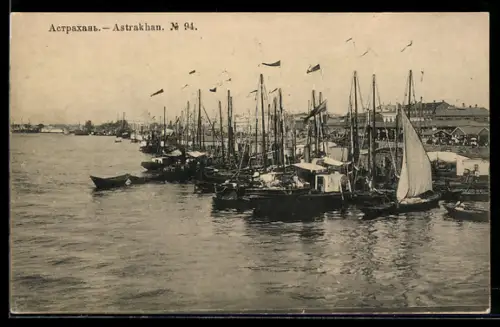 AK Astrachan, Teilansicht der Stadt mit Hafen