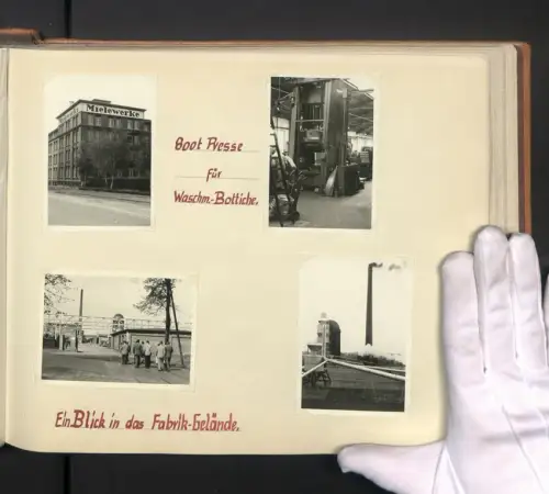 Fotoalbum mit 189 Fotografien, Eisenhändler besichtigen Betriebe wie AEG, Miele-Werke, Henkel-Zwillings Werk